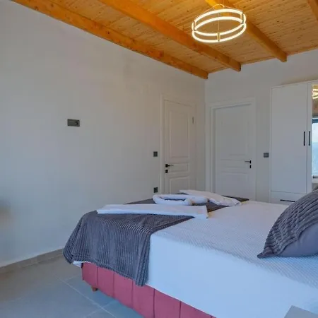 וילה Tepe Arsakoey